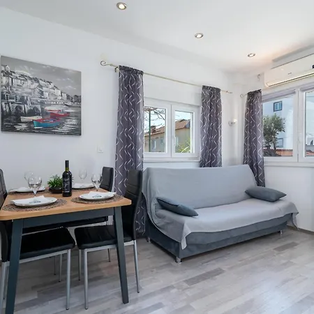 Apartamento Sara Apartmant Trogir-dragulin