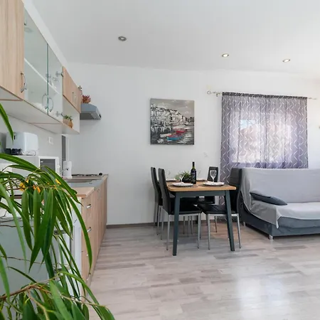 Apartment Sara Apartmant Trogir-dragulin