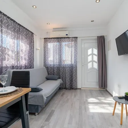 Sara Apartmant Trogir-dragulin