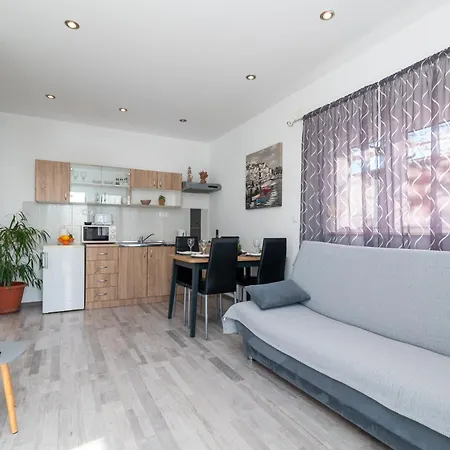 Apartment Sara Apartmant Trogir-dragulin *